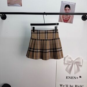 Burberry Casual Checked Pleated Skirt
